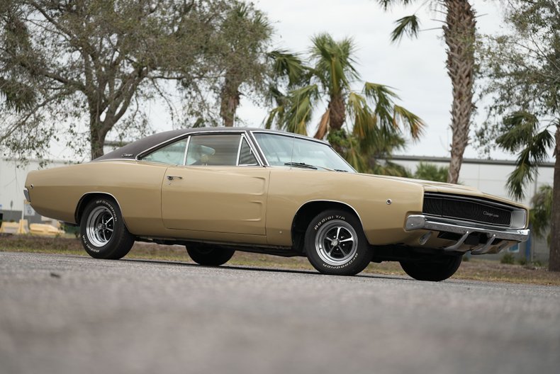 Dodge-Charger-1968-Medium-Gold-Gold-11