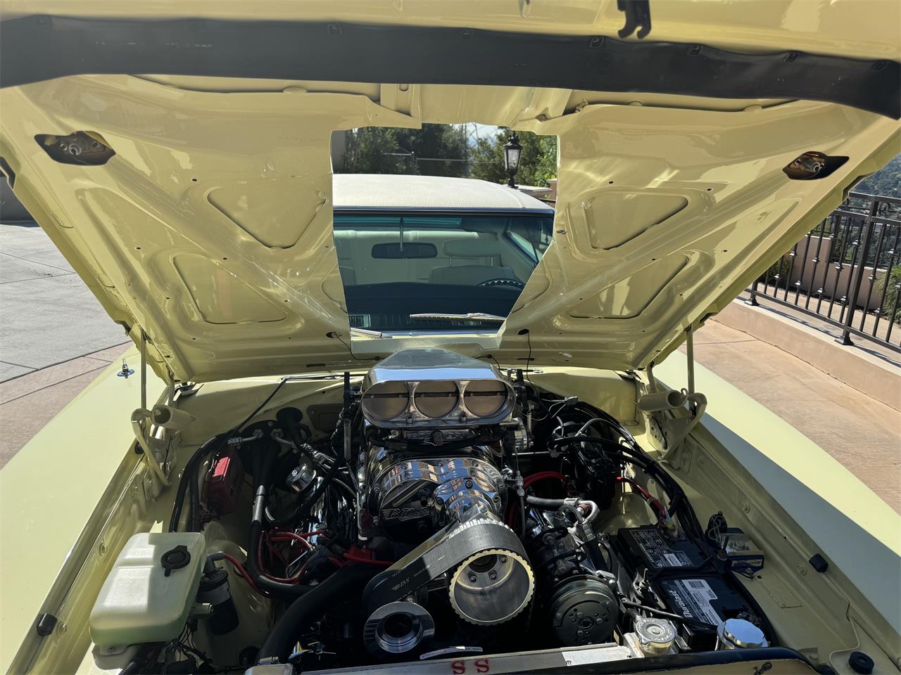 Dodge-Charger-1968-TAN-BLACK-1