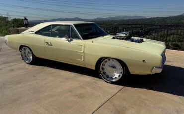 Dodge-Charger-1968-TAN-BLACK-20