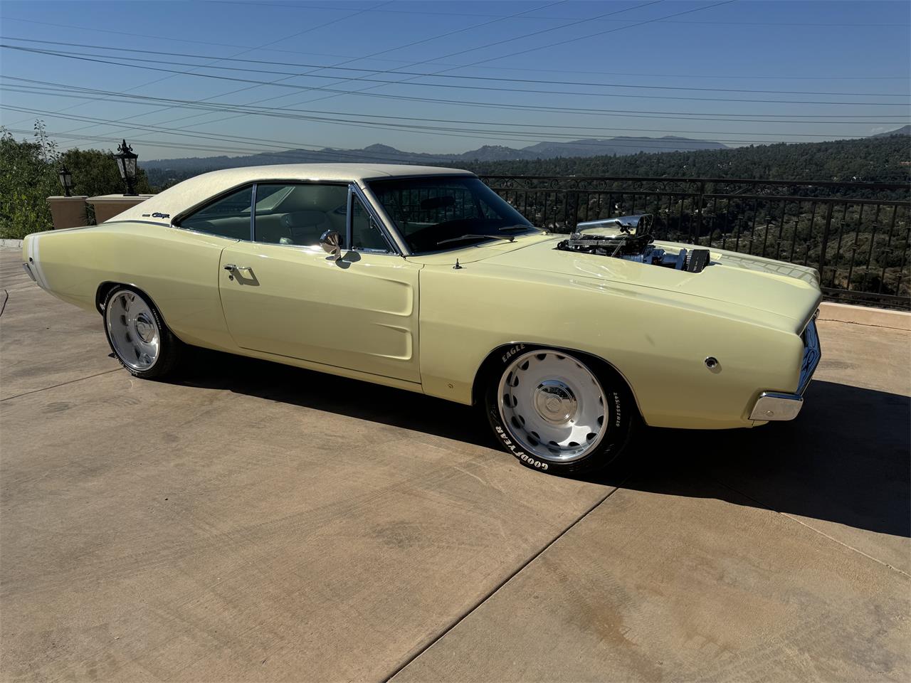 Dodge-Charger-1968-TAN-BLACK-20