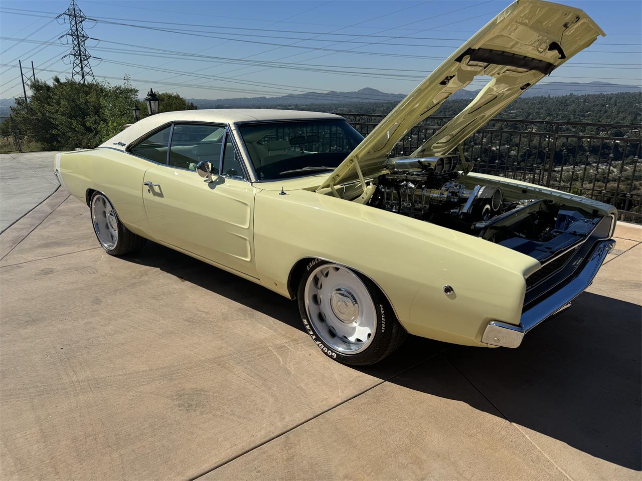Dodge-Charger-1968-TAN-BLACK-7