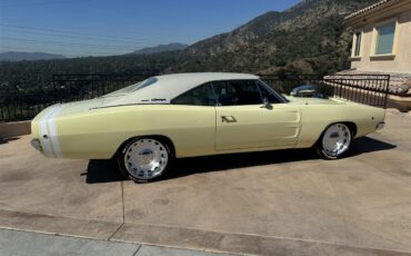 Dodge-Charger-1968-TAN-BLACK-8
