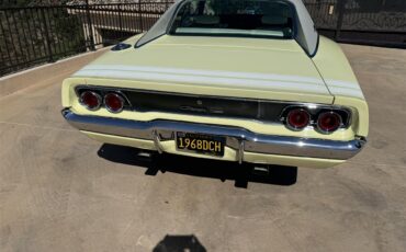 Dodge-Charger-1968-TAN-BLACK-9
