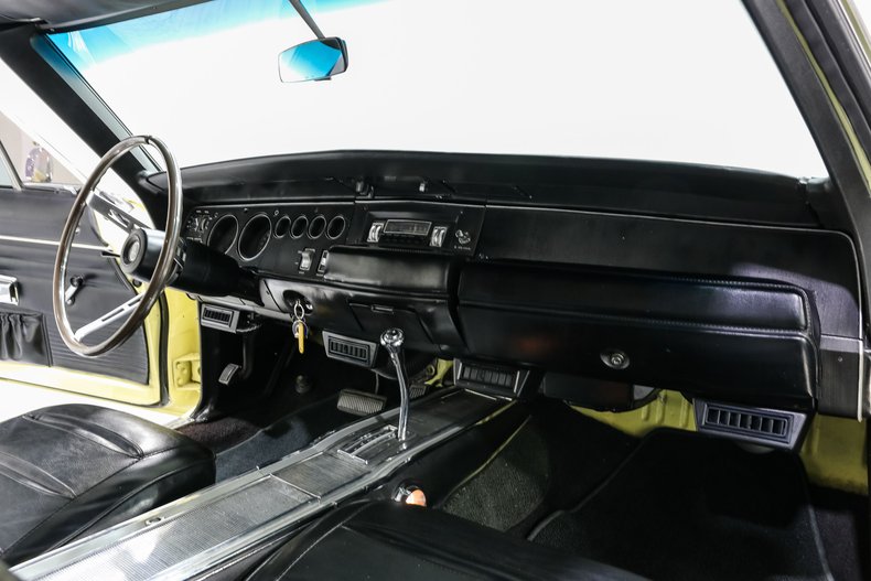 Dodge-Charger-1968-Yellow-BLACK-19