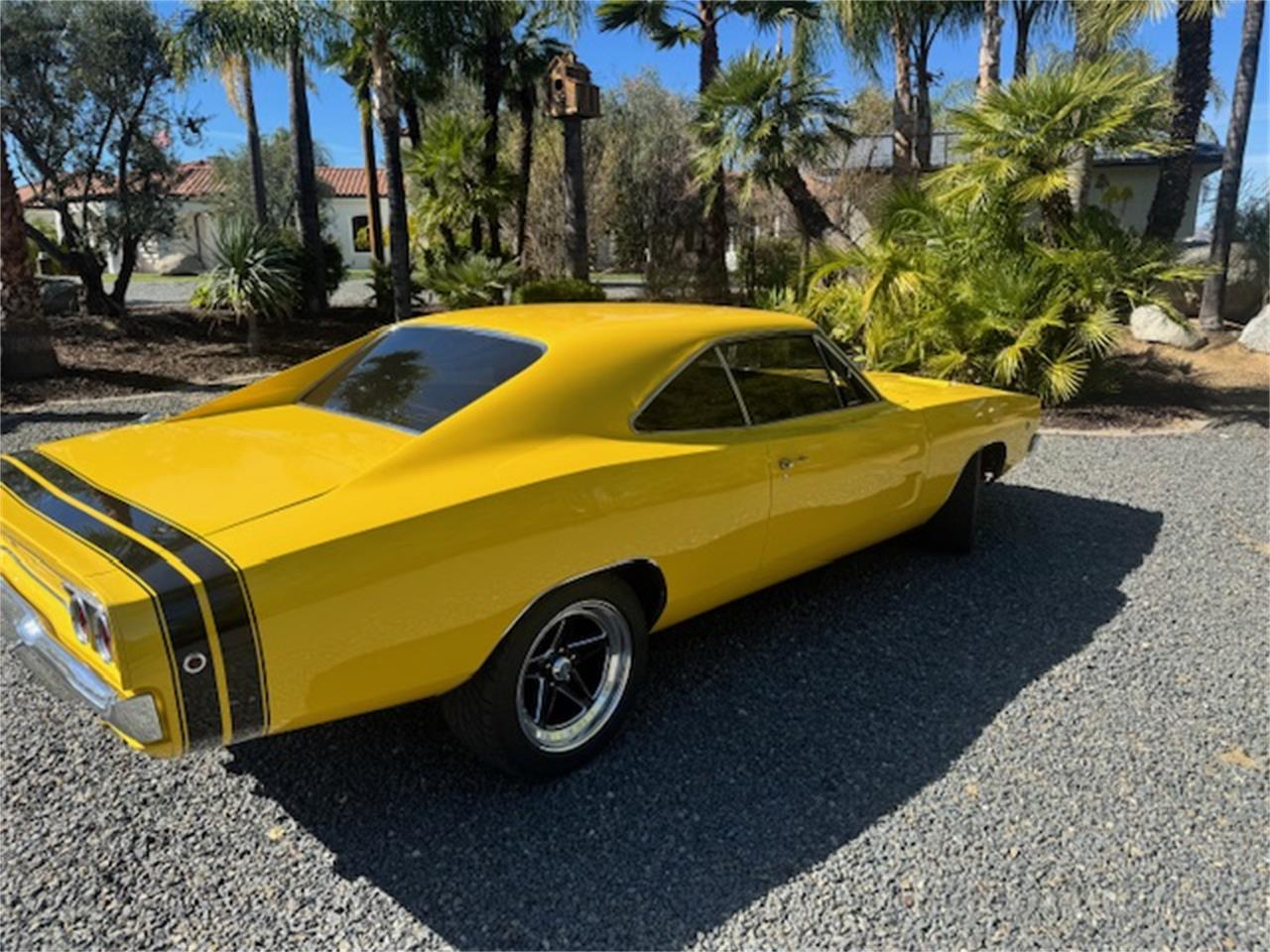 Dodge-Charger-1968-yellow-black-1