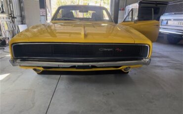 Dodge-Charger-1968-yellow-black-3