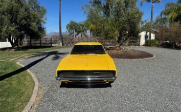 Dodge-Charger-1968-yellow-black-9