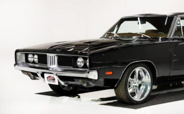 Dodge-Charger-1969-Black-Tan-16