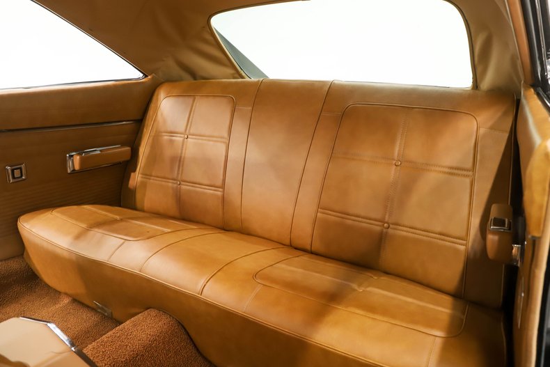 Dodge-Charger-1969-Black-Tan-18