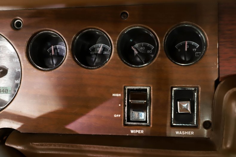 Dodge-Charger-1969-Black-Tan-3