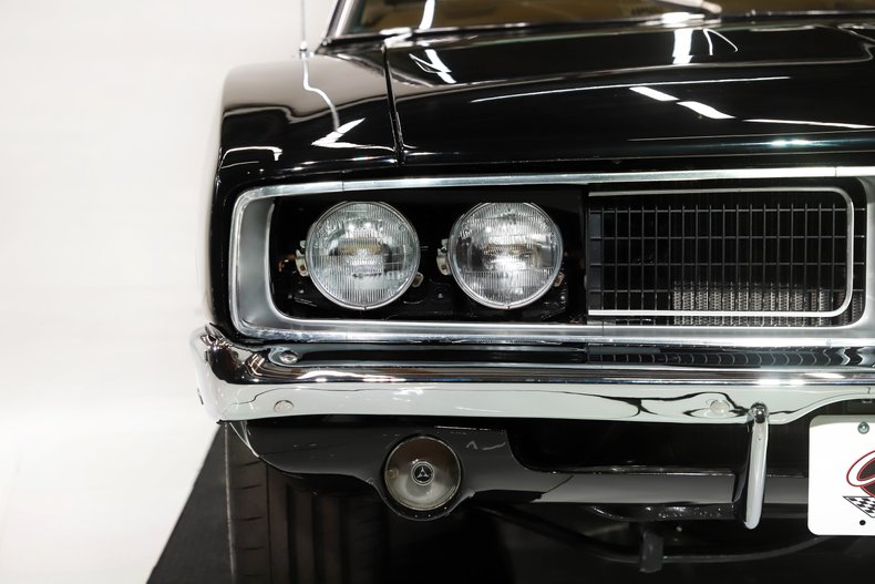 Dodge-Charger-1969-Black-Tan-31