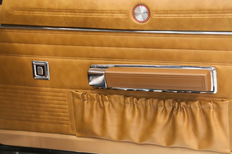 Dodge-Charger-1969-Black-Tan-33
