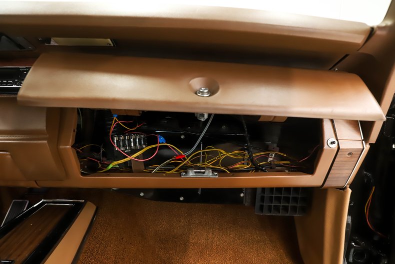 Dodge-Charger-1969-Black-Tan-36