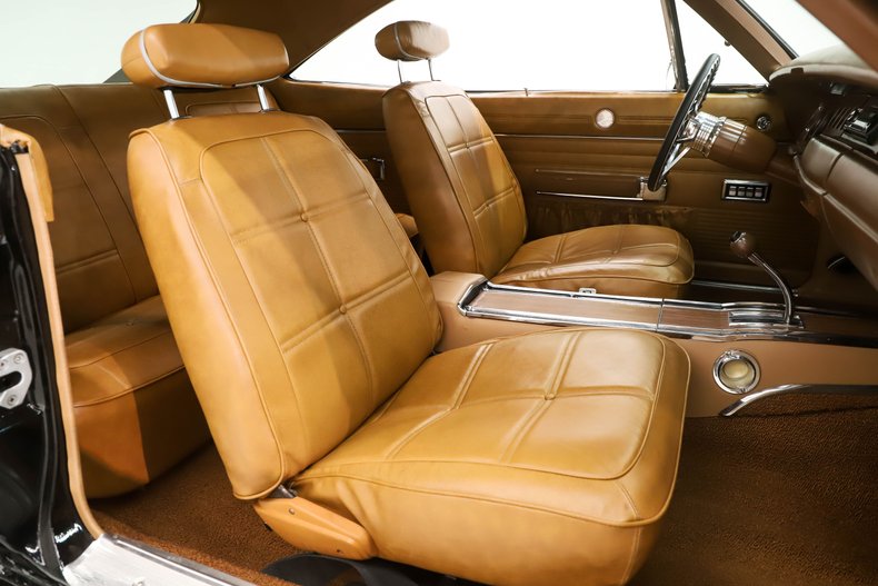 Dodge-Charger-1969-Black-Tan-38