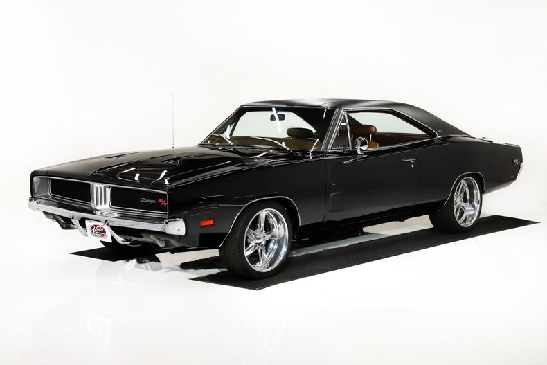 Dodge-Charger-1969-Black-Tan-4