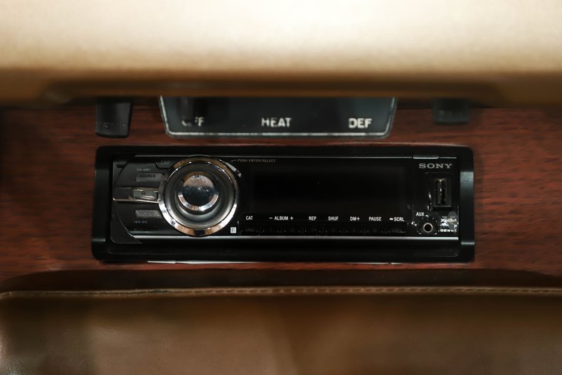 Dodge-Charger-1969-Black-Tan-6