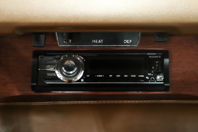 Dodge-Charger-1969-Black-Tan-7