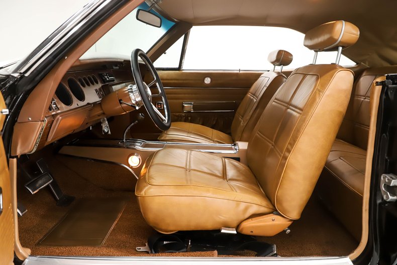 Dodge-Charger-1969-Black-Tan-9