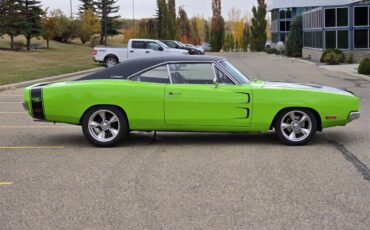 Dodge-Charger-1969-Green-black-and-grey-11