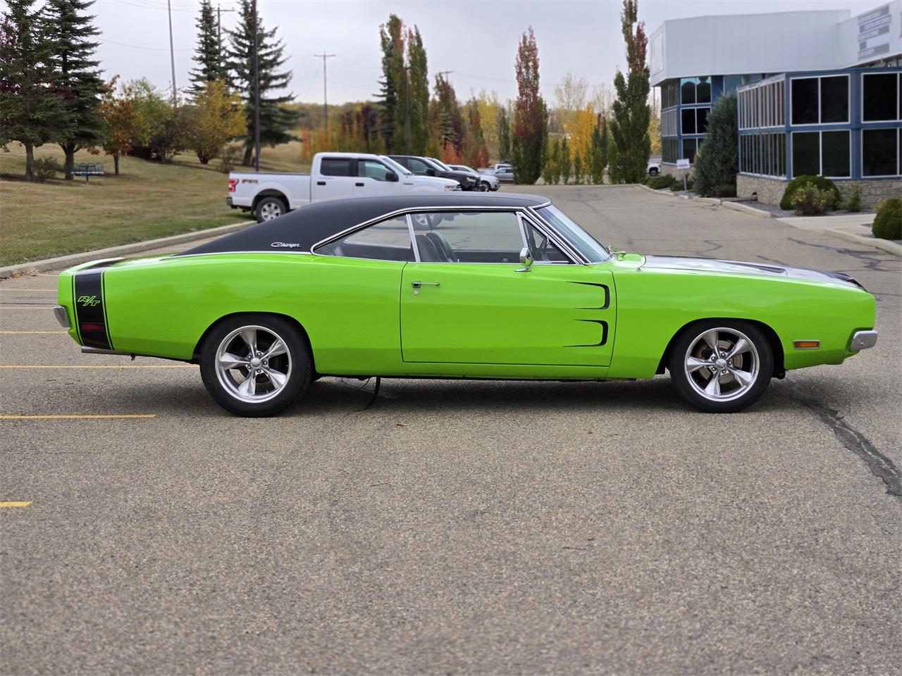 Dodge-Charger-1969-Green-black-and-grey-11