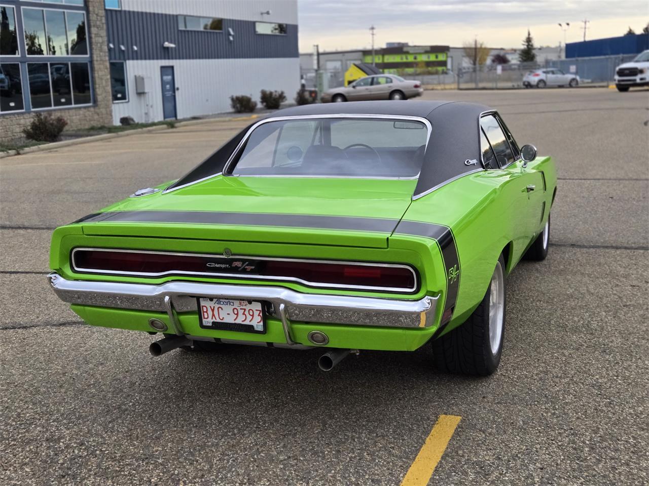 Dodge-Charger-1969-Green-black-and-grey-12