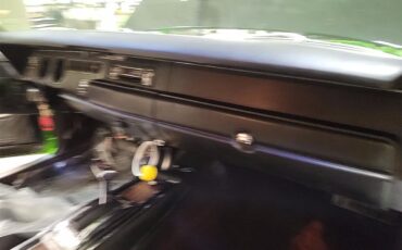 Dodge-Charger-1969-Green-black-and-grey-5