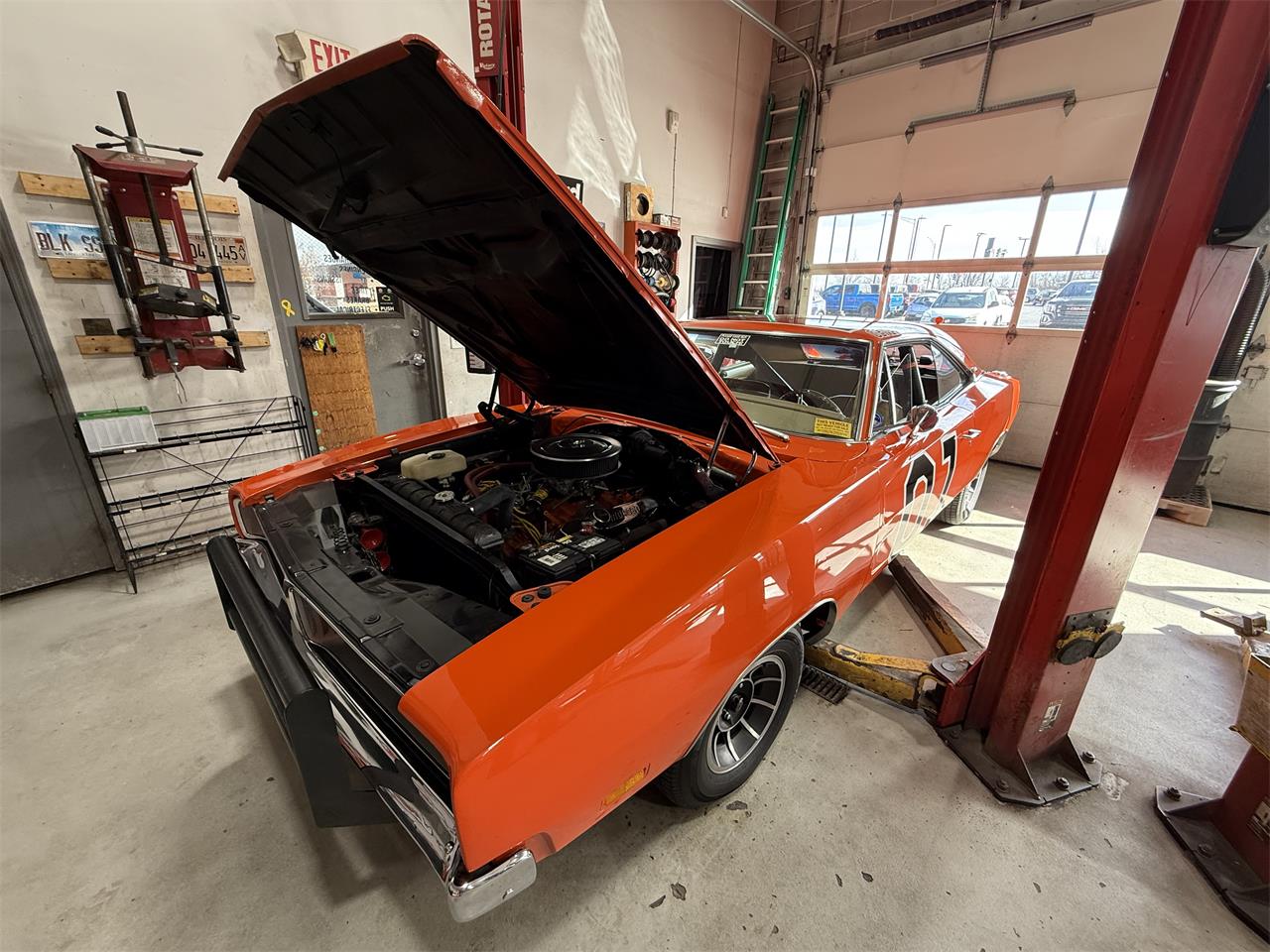 Dodge-Charger-1969-TNT-Express-Orange-Tan-47