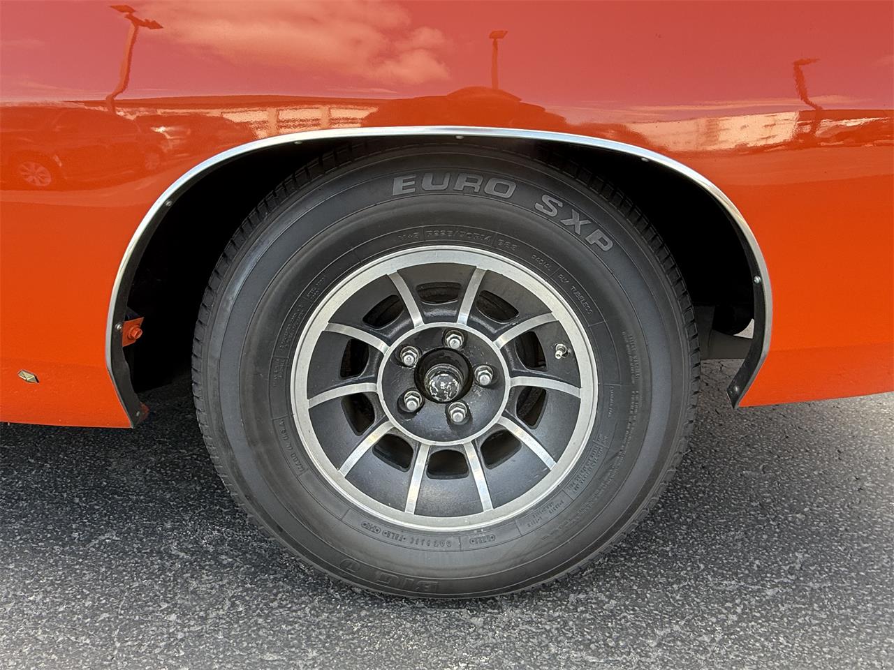 Dodge-Charger-1969-TNT-Express-Orange-Tan-59