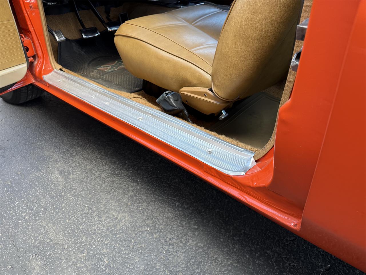Dodge-Charger-1969-TNT-Express-Orange-Tan-62