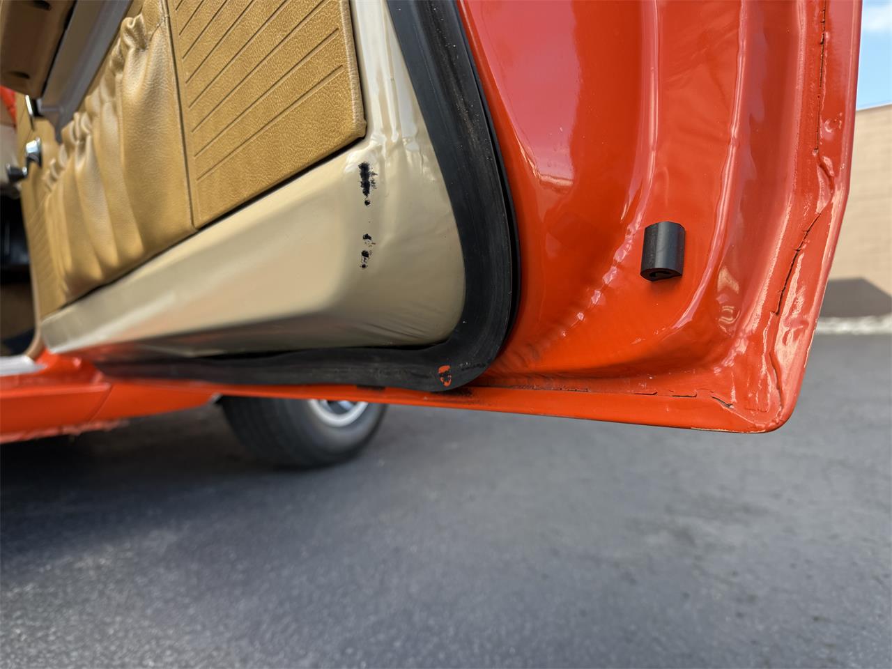 Dodge-Charger-1969-TNT-Express-Orange-Tan-64