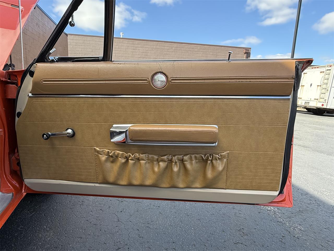 Dodge-Charger-1969-TNT-Express-Orange-Tan-65