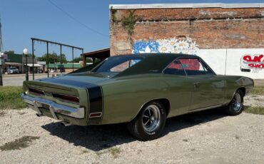 Dodge-Charger-1970-2