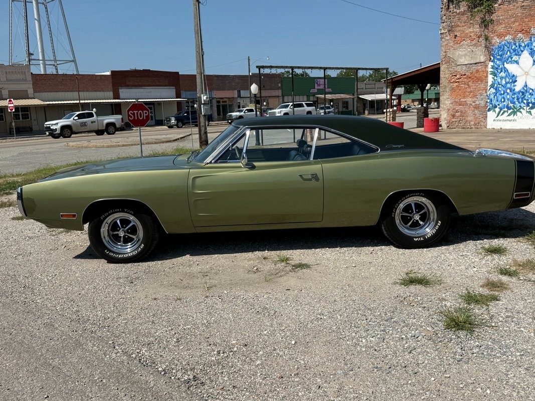 Dodge-Charger-1970-28