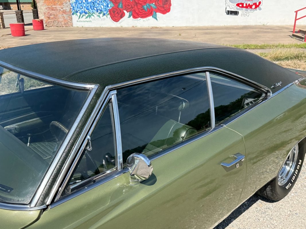 Dodge-Charger-1970-36