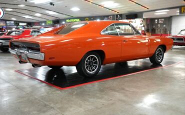 Dodge-Charger-1970-Orange-Tan-1