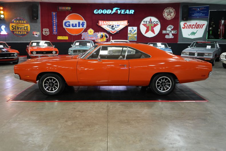 Dodge-Charger-1970-Orange-Tan-2