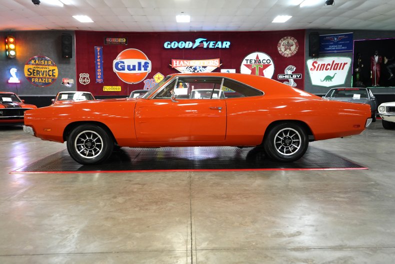 Dodge-Charger-1970-Orange-Tan-26