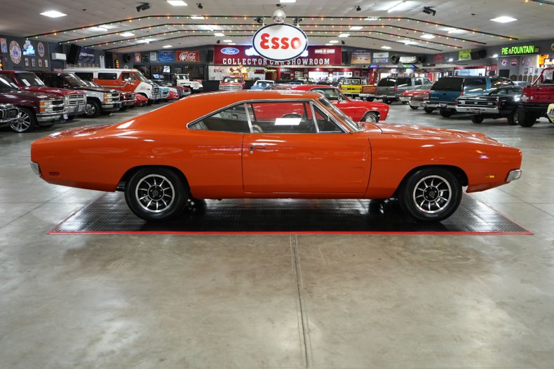 Dodge-Charger-1970-Orange-Tan-6