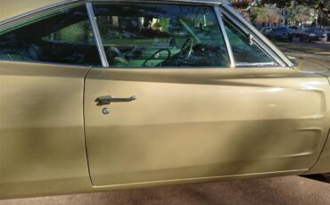 Dodge-Charger-rt-1969-Gold-Green-12