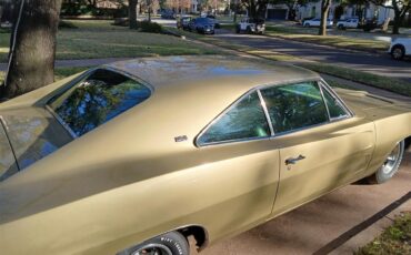 Dodge-Charger-rt-1969-Gold-Green-16