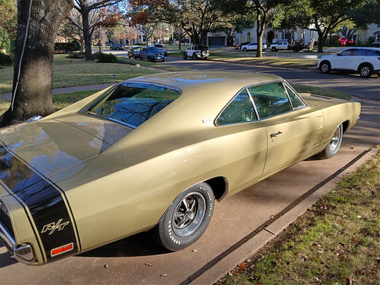 Dodge-Charger-rt-1969-Gold-Green-19