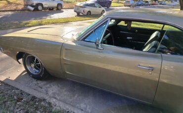 Dodge-Charger-rt-1969-Gold-Green-23