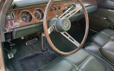 Dodge-Charger-rt-1969-Gold-Green-29