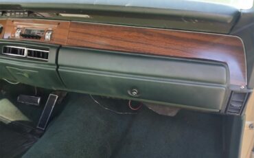 Dodge-Charger-rt-1969-Gold-Green-36
