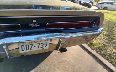 Dodge-Charger-rt-1969-Gold-Green-5