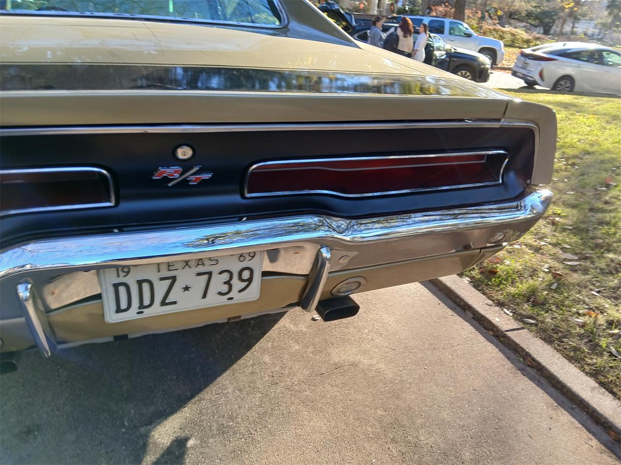 Dodge-Charger-rt-1969-Gold-Green-5