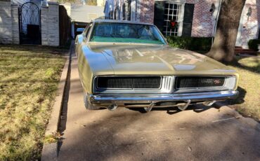 Dodge-Charger-rt-1969-Gold-Green-6