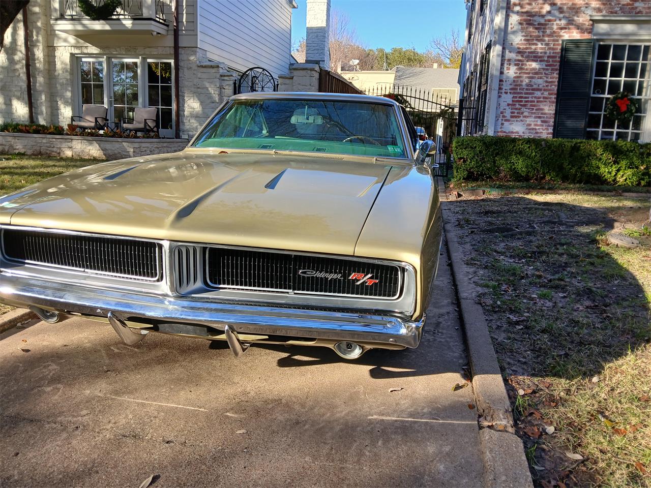 Dodge-Charger-rt-1969-Gold-Green-9
