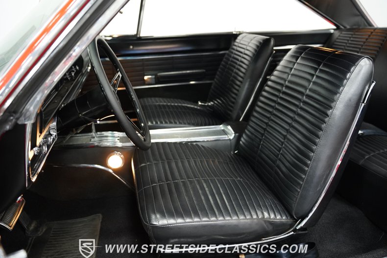 Dodge-Coronet-1966-Red-Black-46