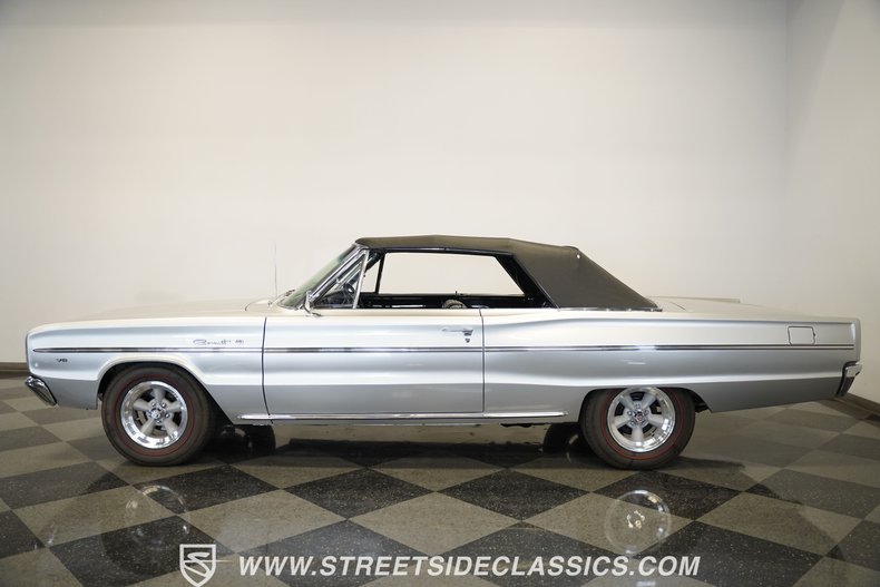 Dodge-Coronet-1966-Silver-mist-poly-Black-1